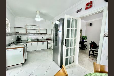 Apartamento à venda com 137m², 3 quartos e 1 vagaCozinha 