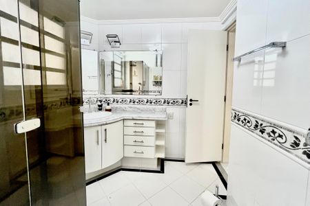 Apartamento à venda com 137m², 3 quartos e 1 vagaBanheiro 1