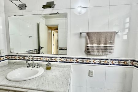 Apartamento à venda com 137m², 3 quartos e 1 vagaBanheiro 2