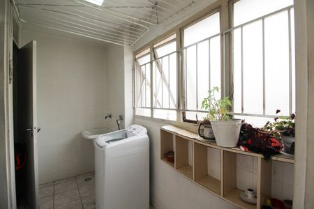 Apartamento à venda com 94m², 3 quartos e 1 vagaÁrea de Serviço