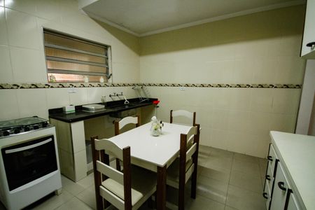 Casa para alugar com 70m², 2 quartos e 1 vagaCozinha