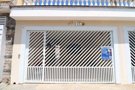 Casa para alugar com 157m², 4 quartos e 2 vagas Casa para alugar com 157m², 4 quartos e 2 vagasFachada