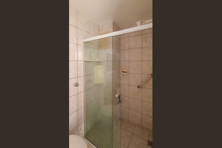 Apartamento à venda com 77m², 2 quartos e 1 vagaBanheiro Social