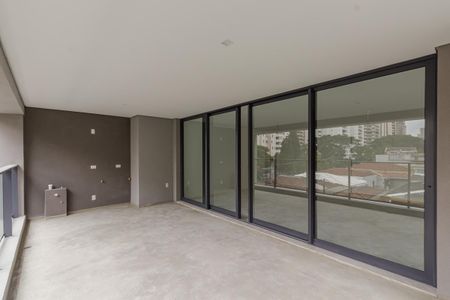 Sacada de apartamento à venda com 4 quartos, 190m² em Vila Uberabinha, São Paulo