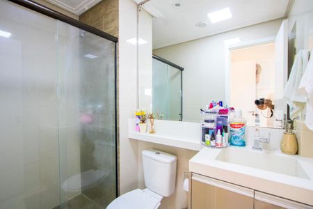 Apartamento à venda com 69m², 2 quartos e 1 vagaBanheiro do quarto 1