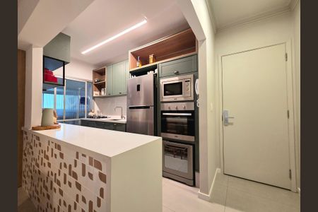 Cozinha de apartamento para alugar com 2 quartos, 68m² em Vila Olímpia, São Paulo
