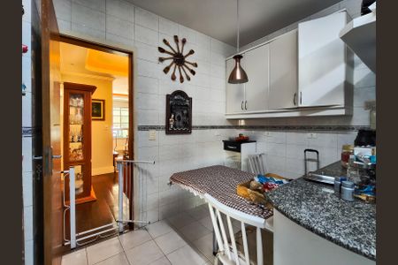 Apartamento à venda com 143m², 3 quartos e 2 vagas Apartamento à venda com 143m², 3 quartos e 2 vagasCozinha