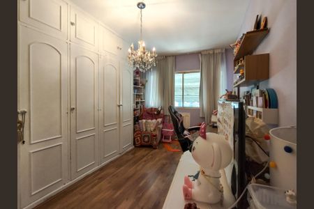 Apartamento à venda com 143m², 3 quartos e 2 vagas Apartamento à venda com 143m², 3 quartos e 2 vagasQuarto 1