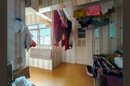 Apartamento à venda com 143m², 3 quartos e 2 vagas Apartamento à venda com 143m², 3 quartos e 2 vagasÁrea de Serviço