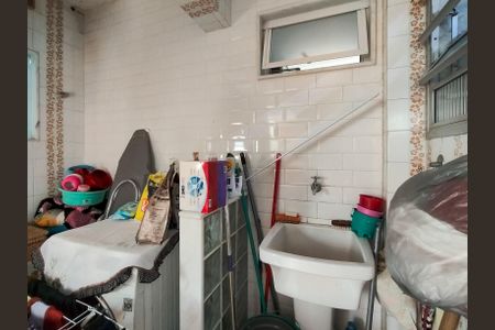 Apartamento à venda com 143m², 3 quartos e 2 vagas Apartamento à venda com 143m², 3 quartos e 2 vagasÁrea de Serviço