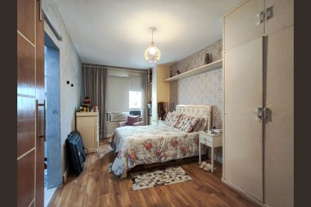 Apartamento à venda com 143m², 3 quartos e 2 vagas Apartamento à venda com 143m², 3 quartos e 2 vagasSuíte