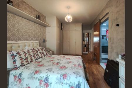 Apartamento à venda com 143m², 3 quartos e 2 vagas Apartamento à venda com 143m², 3 quartos e 2 vagasSuíte