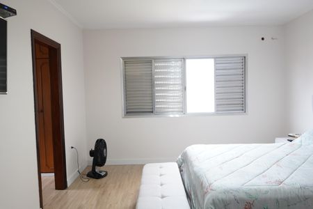 Casa à venda com 227m², 3 quartos e 5 vagasSuite