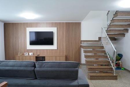 Casa à venda com 227m², 3 quartos e 5 vagasSala