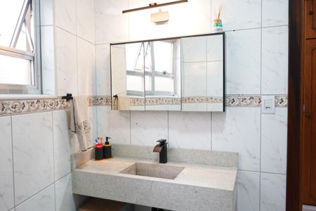 Casa à venda com 227m², 3 quartos e 5 vagasBanheiro da Suíte