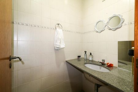 Apartamento à venda com 140m², 3 quartos e 2 vagas Apartamento à venda com 140m², 3 quartos e 2 vagasLavabo