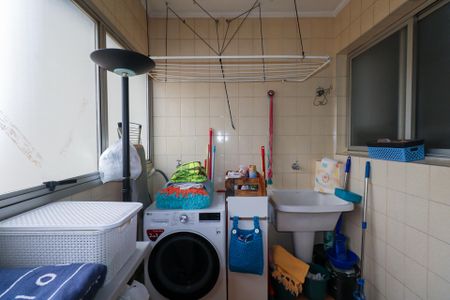 Apartamento à venda com 140m², 3 quartos e 2 vagas Apartamento à venda com 140m², 3 quartos e 2 vagasÁrea de Serviço