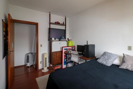 Apartamento à venda com 140m², 3 quartos e 2 vagas Apartamento à venda com 140m², 3 quartos e 2 vagasQuarto 1