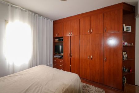 Apartamento à venda com 140m², 3 quartos e 2 vagas Apartamento à venda com 140m², 3 quartos e 2 vagasSuíte