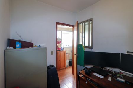 Apartamento à venda com 140m², 3 quartos e 2 vagas Apartamento à venda com 140m², 3 quartos e 2 vagasQuarto de Serviço