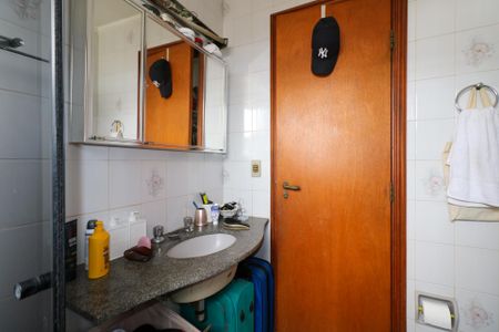 Apartamento à venda com 140m², 3 quartos e 2 vagas Apartamento à venda com 140m², 3 quartos e 2 vagasBanheiro da Suíte