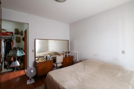 Apartamento à venda com 140m², 3 quartos e 2 vagas Apartamento à venda com 140m², 3 quartos e 2 vagasSuíte
