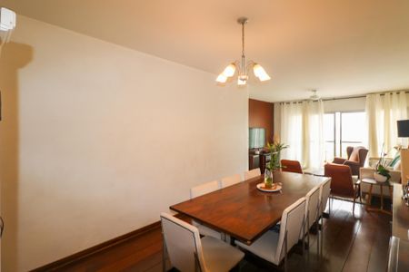 Apartamento à venda com 140m², 3 quartos e 2 vagas Apartamento à venda com 140m², 3 quartos e 2 vagasSala