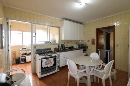 Apartamento à venda com 140m², 3 quartos e 2 vagas Apartamento à venda com 140m², 3 quartos e 2 vagasCozinha