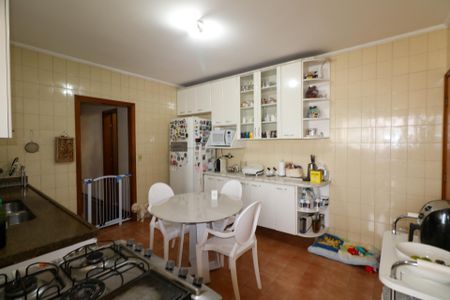 Apartamento à venda com 140m², 3 quartos e 2 vagas Apartamento à venda com 140m², 3 quartos e 2 vagasCozinha
