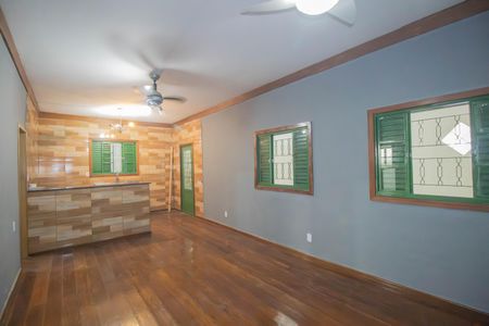 Sala de casa para alugar com 2 quartos, 65m² em Tribobó, São Gonçalo