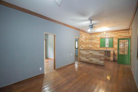 Sala de casa para alugar com 2 quartos, 65m² em Tribobó, São Gonçalo