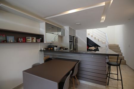 Casa de condomínio à venda com 120m², 2 quartos e 1 vagaCozinha