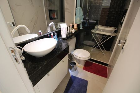 Casa de condomínio à venda com 120m², 2 quartos e 1 vagaBanheiro Social