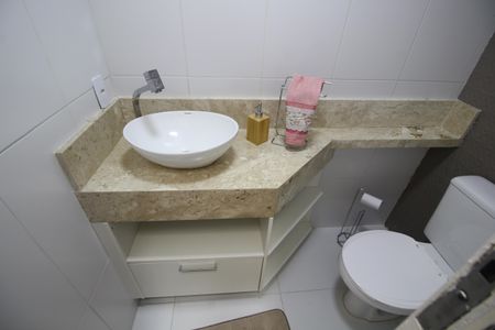 Casa de condomínio à venda com 120m², 2 quartos e 1 vagaLavabo