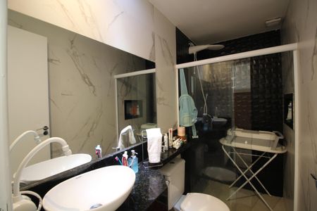 Casa de condomínio à venda com 120m², 2 quartos e 1 vagaBanheiro Social