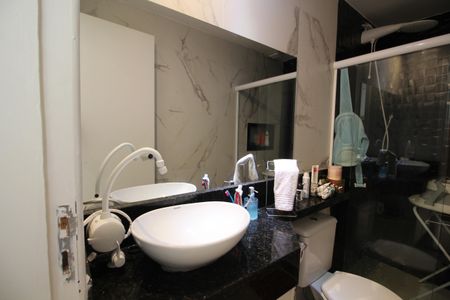 Casa de condomínio à venda com 120m², 2 quartos e 1 vagaBanheiro Social