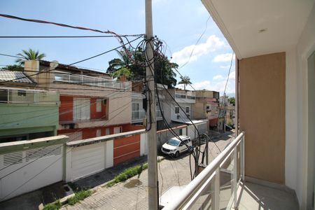 Casa de condomínio à venda com 120m², 2 quartos e 1 vagaQuarto 2 - Varanda
