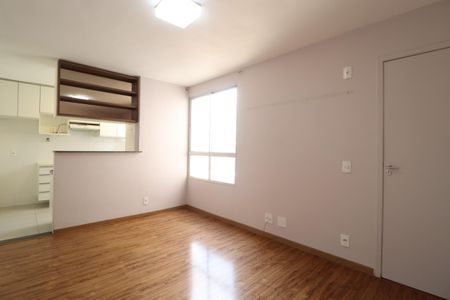 Sala de apartamento para alugar com 2 quartos, 50m² em Chácaras Tubalina E Quartel, Uberlândia