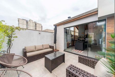 Apartamento à venda com 140m², 2 quartos e 4 vagasVaranda da Cobertura