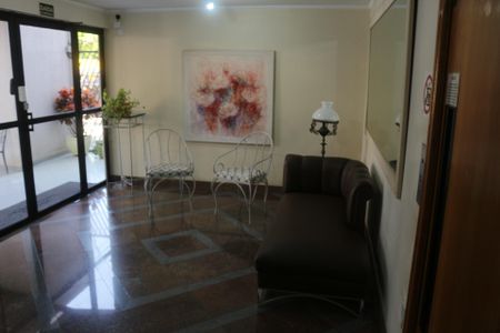 Apartamento à venda com 240m², 3 quartos e 4 vagasHall social