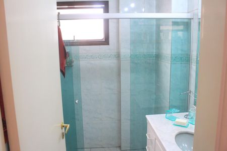 Apartamento à venda com 240m², 3 quartos e 4 vagasBanheiro da Suíte 1