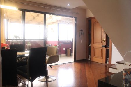 Apartamento à venda com 240m², 3 quartos e 4 vagasSala