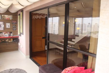 Apartamento à venda com 240m², 3 quartos e 4 vagasVaranda