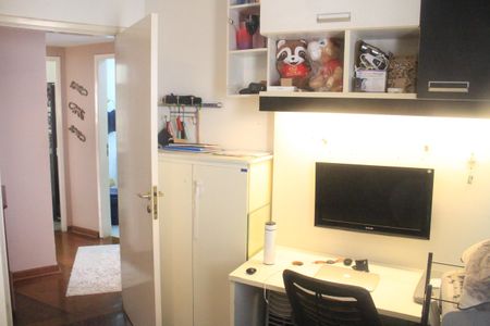 Apartamento à venda com 240m², 3 quartos e 4 vagasQuarto