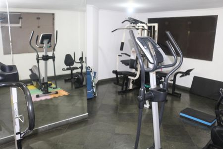 Apartamento à venda com 240m², 3 quartos e 4 vagasÁrea comum - Academia