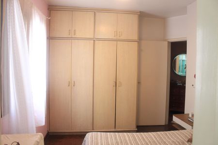 Apartamento à venda com 240m², 3 quartos e 4 vagasSuíte 1