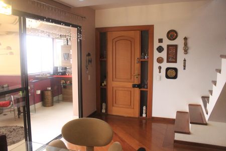 Apartamento à venda com 240m², 3 quartos e 4 vagasSala