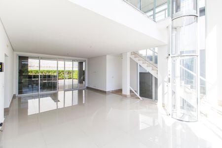 Sala  de casa de condomínio à venda com 4 quartos, 430m² em Residencial Burle Marx, Santana de Parnaíba