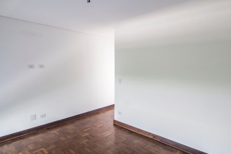 Casa de condomínio à venda com 430m², 4 quartos e 6 vagas Casa de condomínio à venda com 430m², 4 quartos e 6 vagasSuíte 2