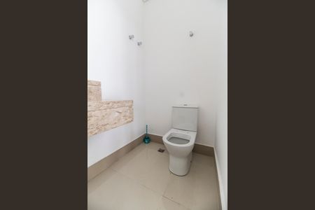 Casa de condomínio à venda com 430m², 4 quartos e 6 vagasLavabo